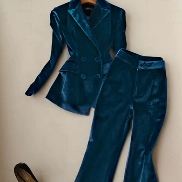 Jackets & Blazers - Harry Winston Deep Blue Velvet